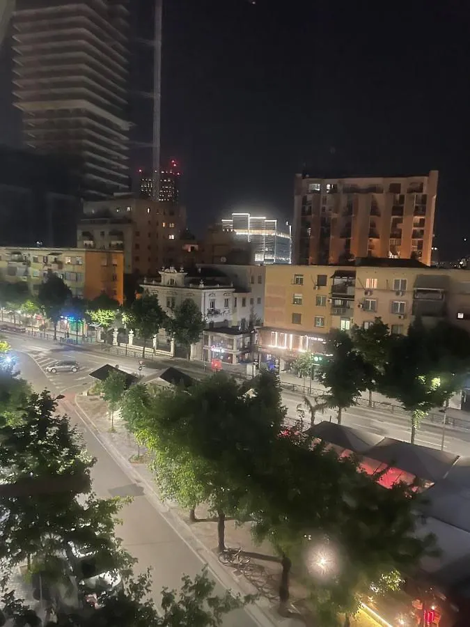 City Center Apartment Kafe Flora Tirana Albanien